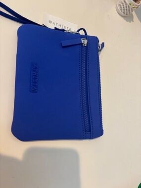 Athleta neoprene pouch
